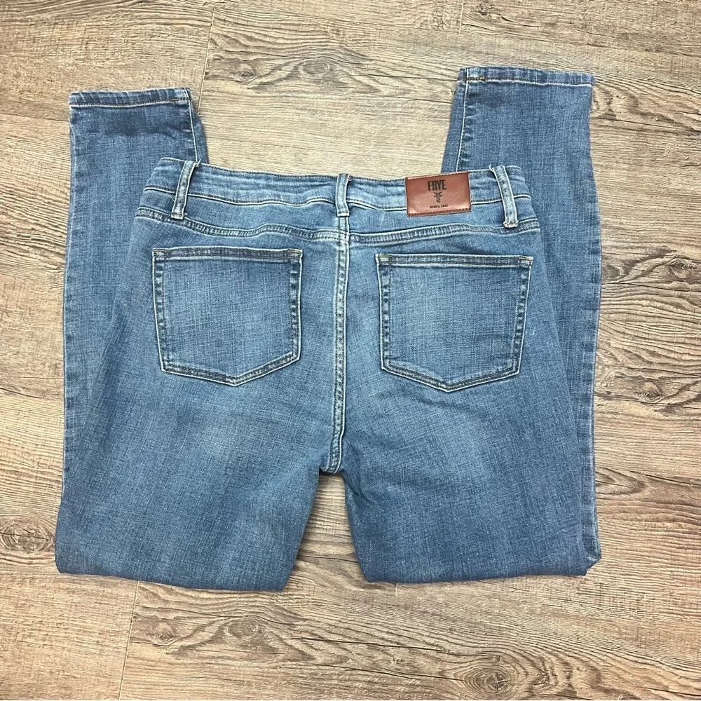 Frye Ladies Jeans Size 8 - Picture 2 of 6